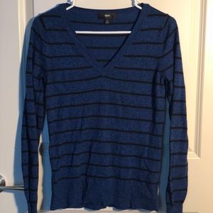 Blue stripped sweater